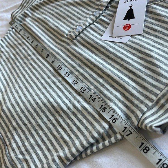 Zesica T-Shirt Dress with Pockets NWT Soft Knit, Henley Neckline Gray Stripe S - Picture 8 of 10